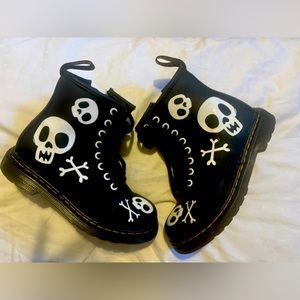 Toddler doc martens